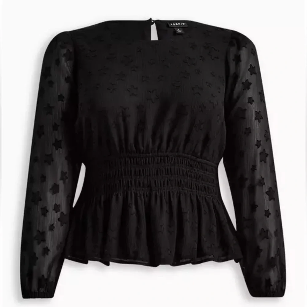 Torrid Crinkle Chiffon With Star Smocked Waist Puff Sleeve Top- Size 2-2X - Picture 4 of 12